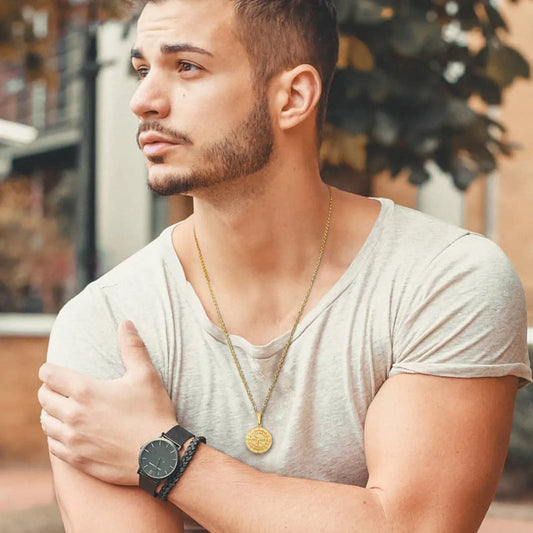 COMPASS PENDANT (GOLD)